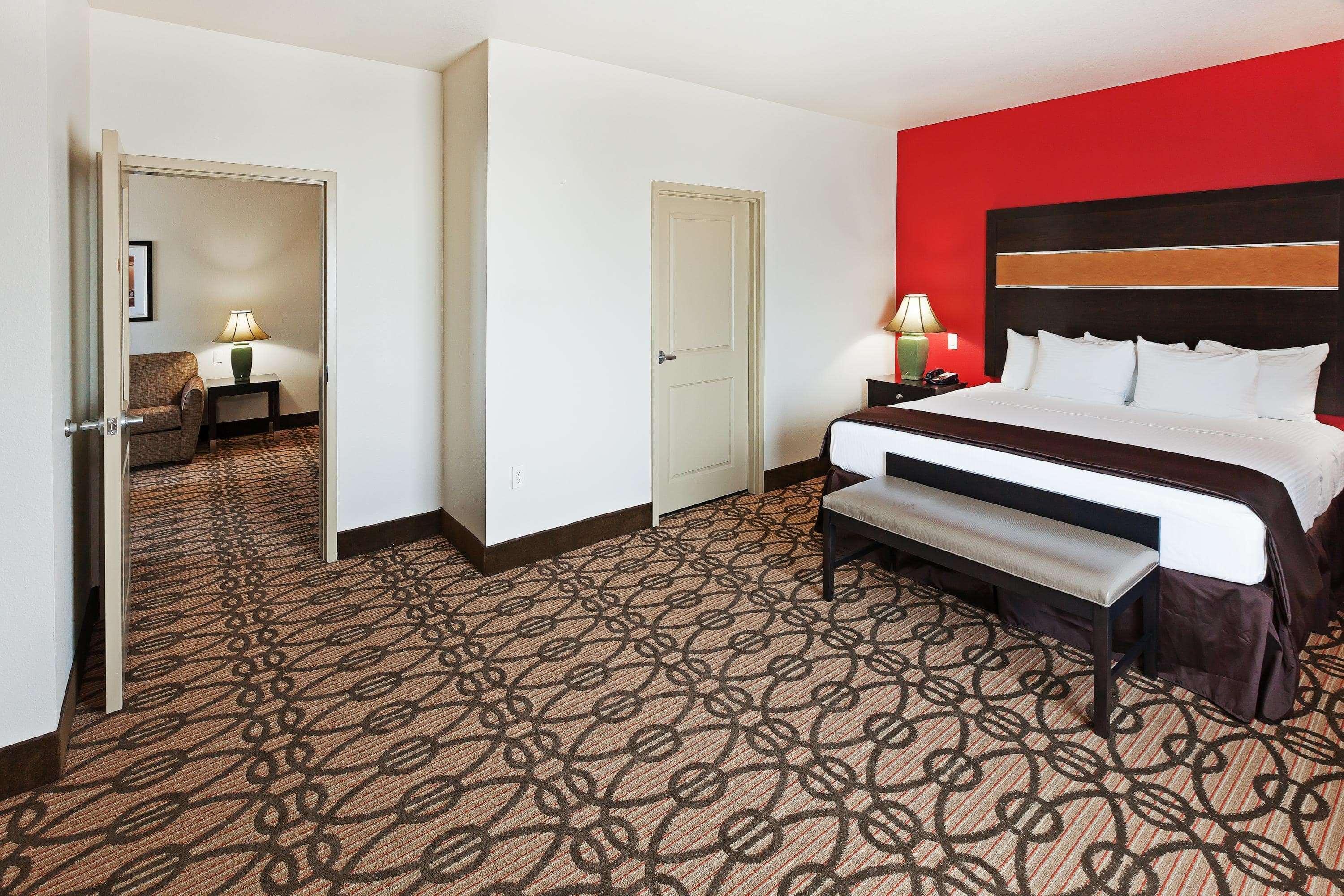 La Quinta By Wyndham Hotel Pearsall